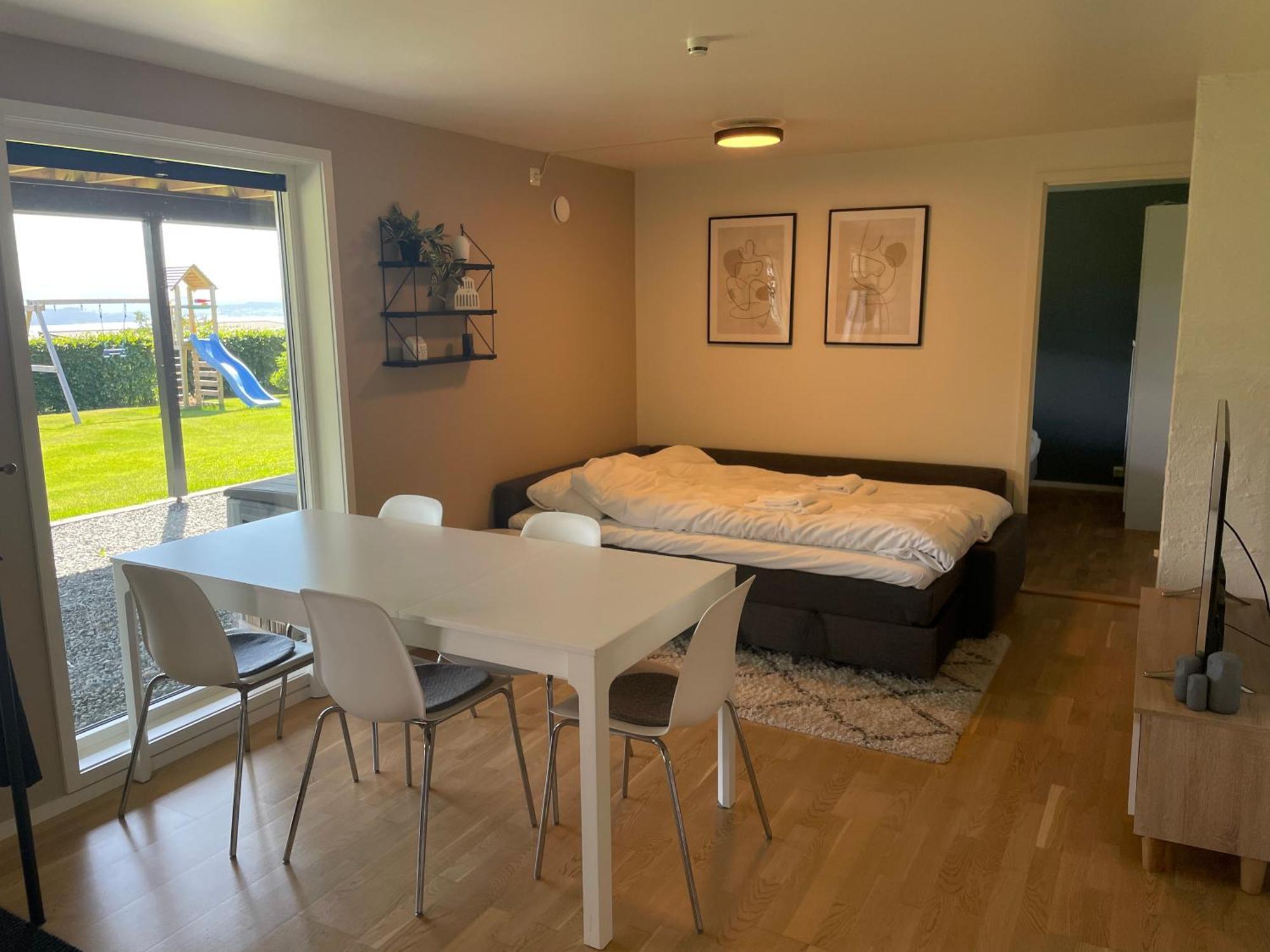 Koselig Og Rolig Med Utsikt Naer Preikestolen Apartment